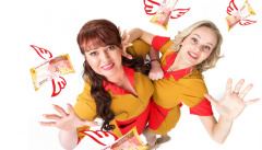 Две девицы на мели