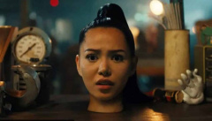 Bella Poarch — «Build a B*tch»