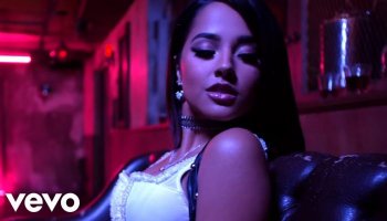 Becky G & Bad Bunny — «Mayores»