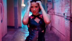 Demi Lovato — «Cool for the Summer»