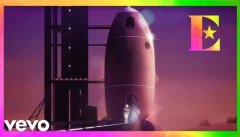 Elton John — «Rocket Man»