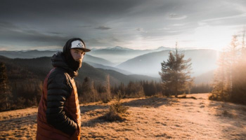 Однією правою