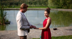 По разным берегам