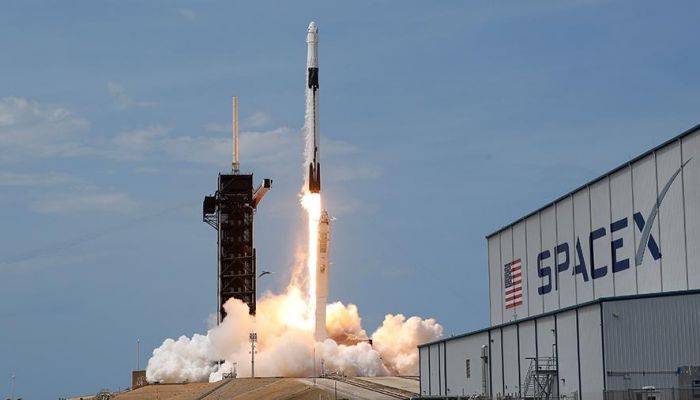 Запуск SpaceX Crew Dragon