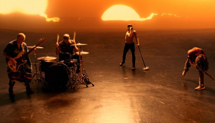 Red Hot Chili Peppers — «Black Summer»