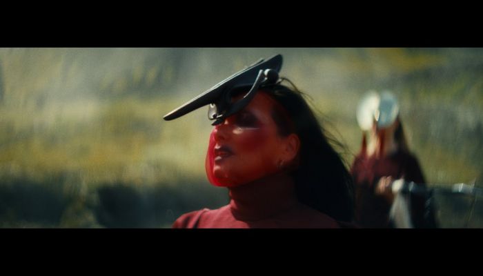 Björk — «Ancestress»