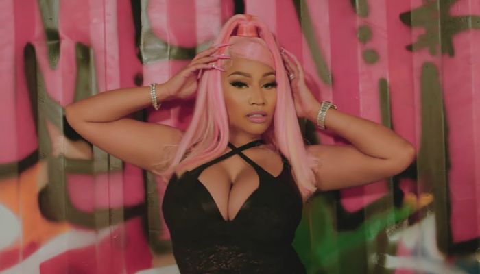 Nicki Minaj & Skeng — «Likkle Miss» Remix